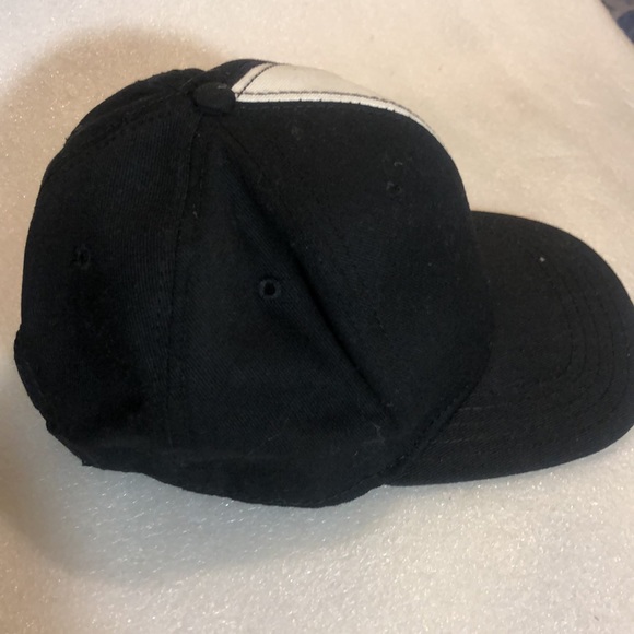 SHAQ EMBROIDERED CAP - Picture 3 of 9